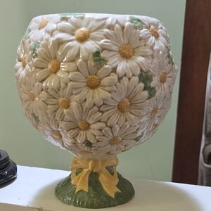 Vintage Floral Ceramic Vase with Daisies